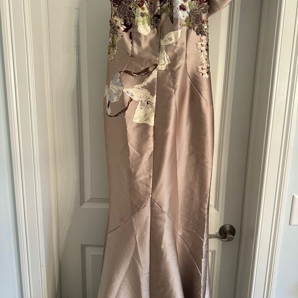 Stunning Terani Couture gown. Brand new no tags. Never altered. Never worn. - Picture 6 of 7